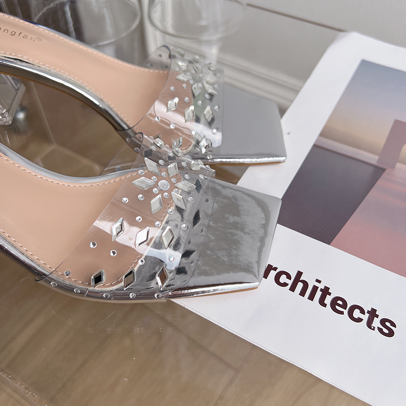 2024 New Summer Comfortable Chunky Heel Sandals Korean Style Square Toe Luxury Rhinestone Outdoor Mid Heel Slippers