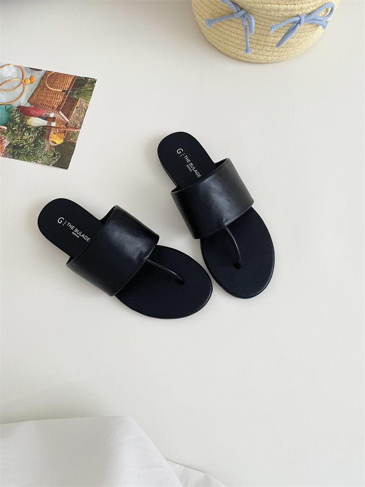 Niche Flat Open Toe Slippers for Women Summer Outdoor 2025 New Fairy Style Low Heel Toe Separator Sandals