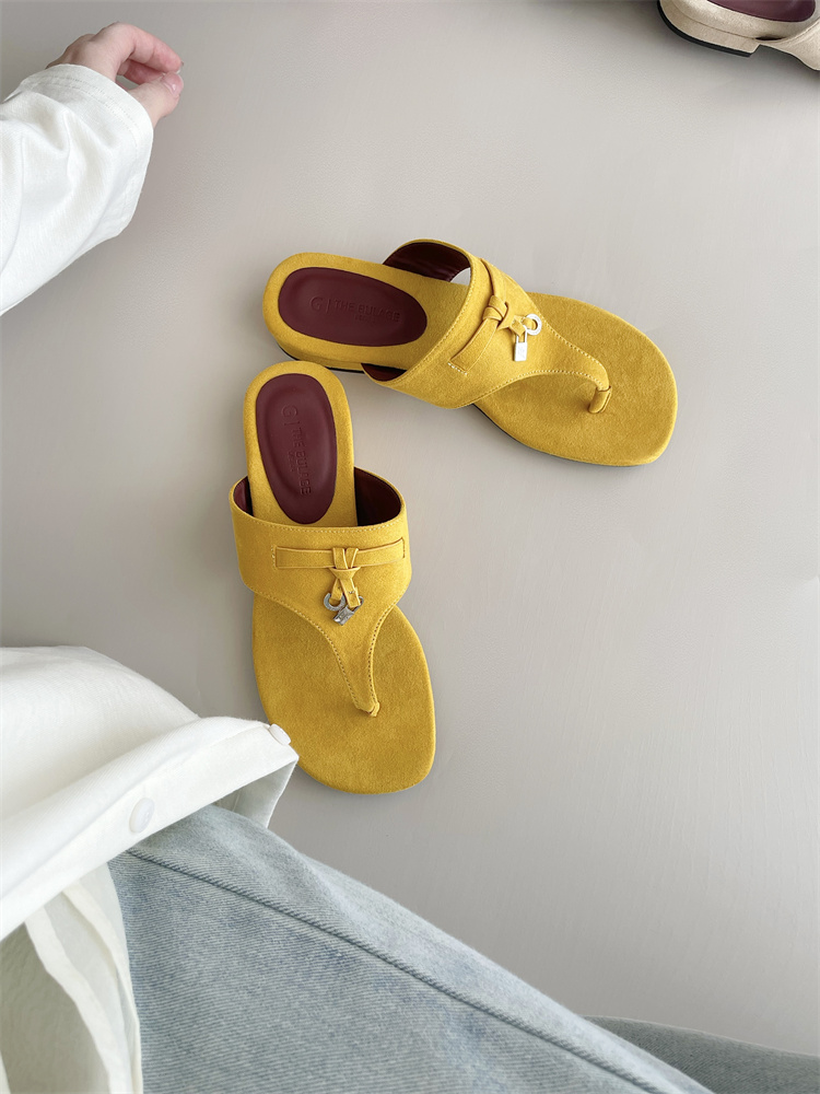 1744264796591_824498.jpg Ge Ge Lv Women's Flat Thong Slippers 2025 Spring New Retro Suede Fashion Casual Sandals