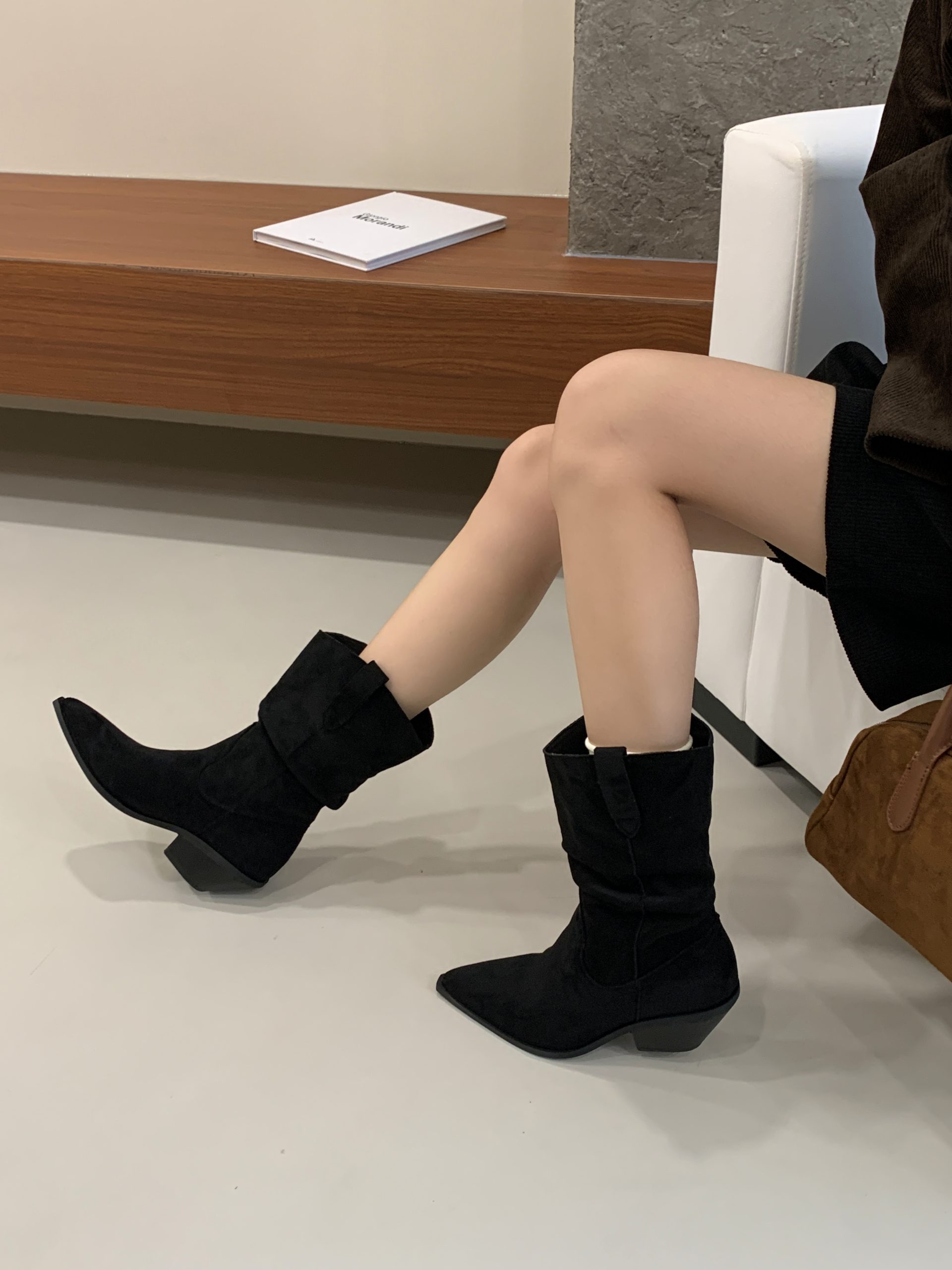 2025 Retro Pointed Toe Chunky Heel Short Boots Women Suede Mid Calf Stack Boots Brown Western Cowboy Boots